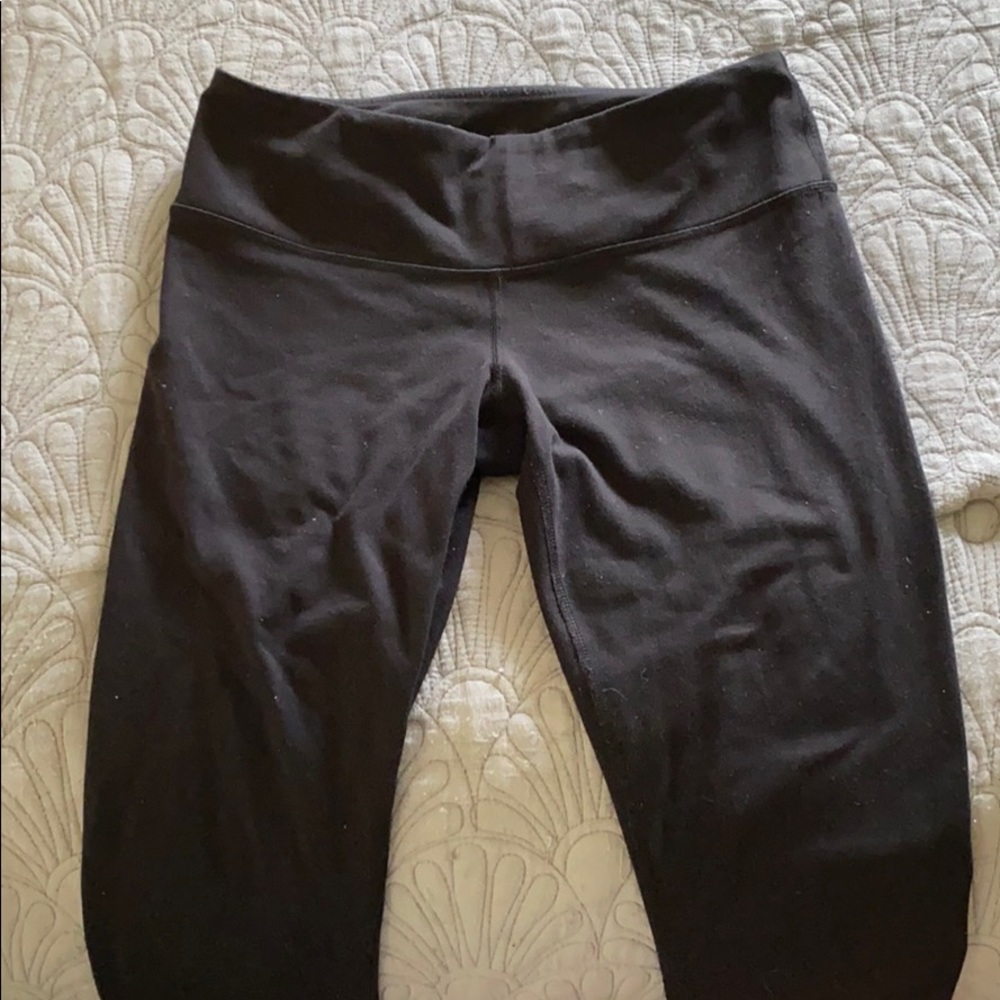 Black lululemon leggings